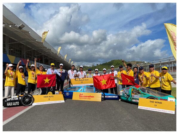 3 đội thi đại diện Việt Nam thi đấu giải Shell Eco-Marathon 2022